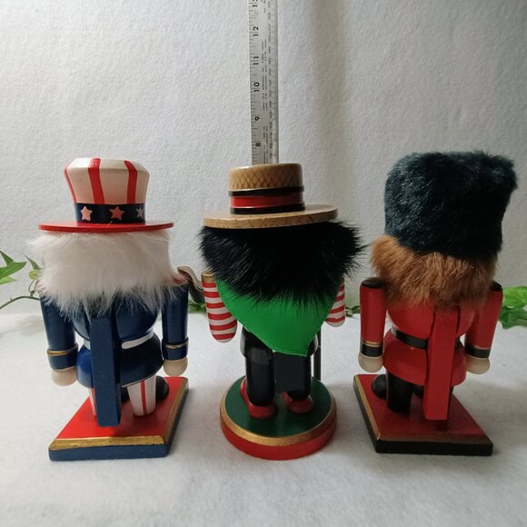 EUC: Holiday Nutcracker Set of 6 From Various Countries Great for Collectors - Picture 5 of 8